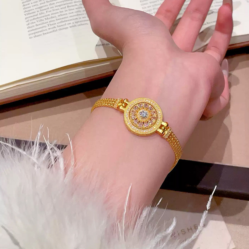 24 Ayar Altın 9999 Hafif Lüks  - Compass Watch Luxury incelemesi ve fiyatı